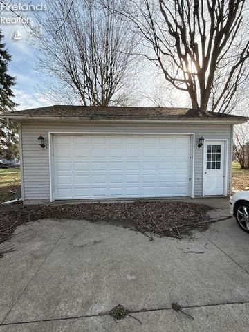 N 1009 5th Street, Fremont, OH 43420