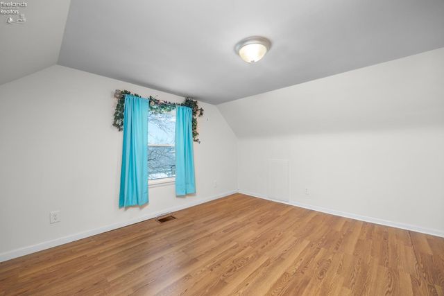 N 1009 5th Street, Fremont, OH 43420