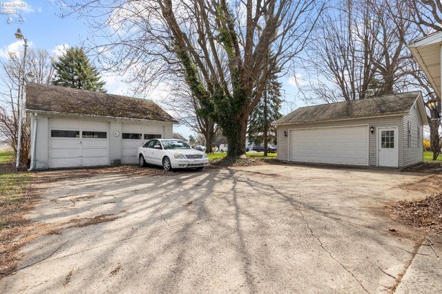 N 1009 5th Street, Fremont, OH 43420