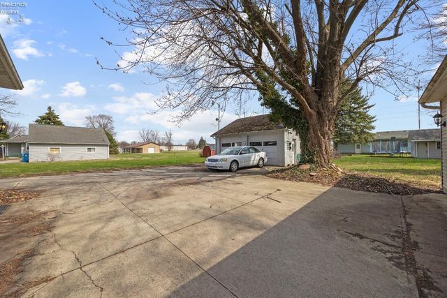 N 1009 5th Street, Fremont, OH 43420