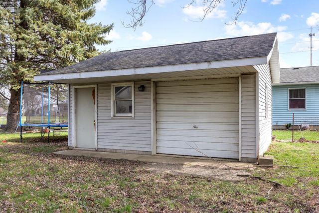 N 1009 5th Street, Fremont, OH 43420