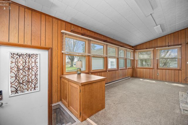 N 1009 5th Street, Fremont, OH 43420