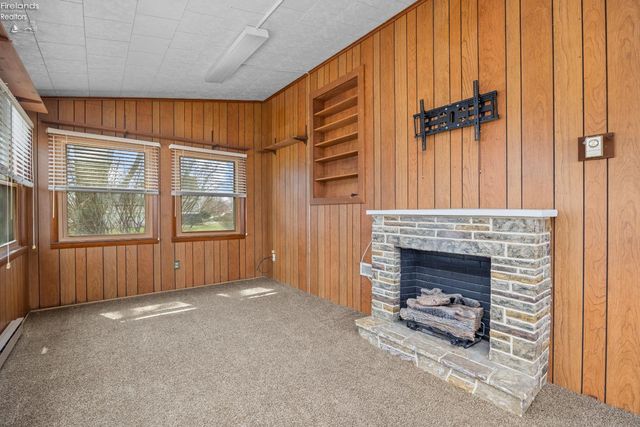 N 1009 5th Street, Fremont, OH 43420