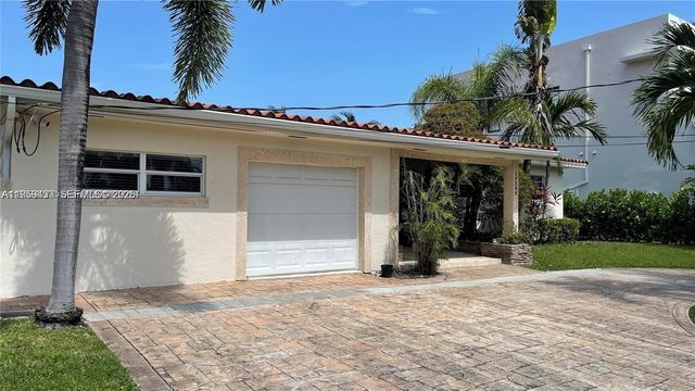 13205 Ortega Ln 0, North Miami, FL 33181