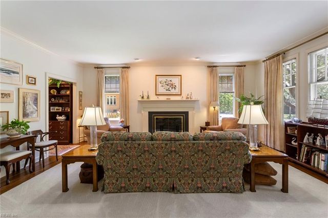 1002 Colonial AVE, Norfolk, VA 23507