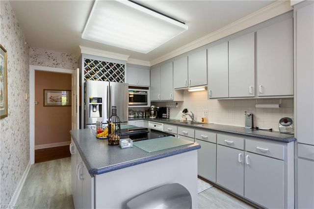 1002 Colonial AVE, Norfolk, VA 23507