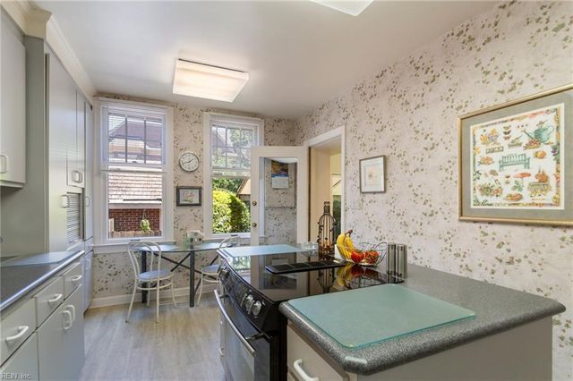 1002 Colonial AVE, Norfolk, VA 23507