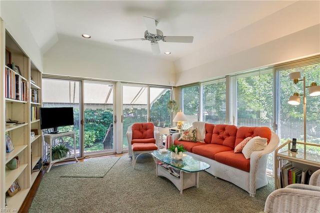 1002 Colonial AVE, Norfolk, VA 23507