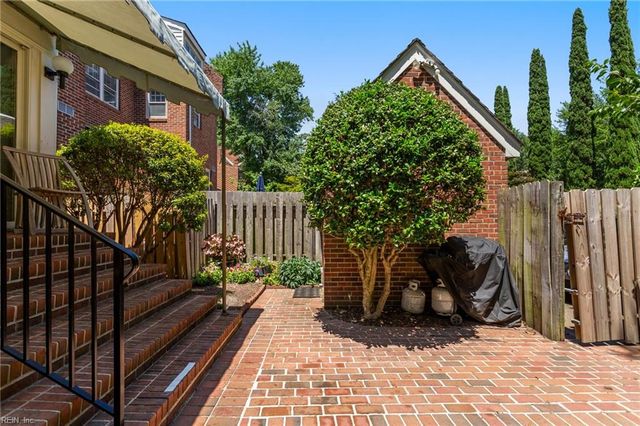 1002 Colonial AVE, Norfolk, VA 23507