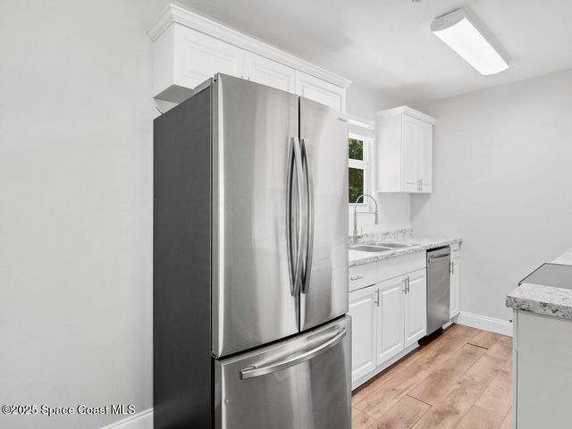 1325 17th Court SW, Vero Beach, FL 32962