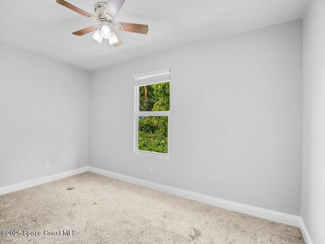 1325 17th Court SW, Vero Beach, FL 32962