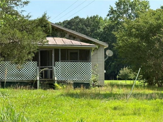 1833 Cypress Chapel RD, Suffolk, VA 23434