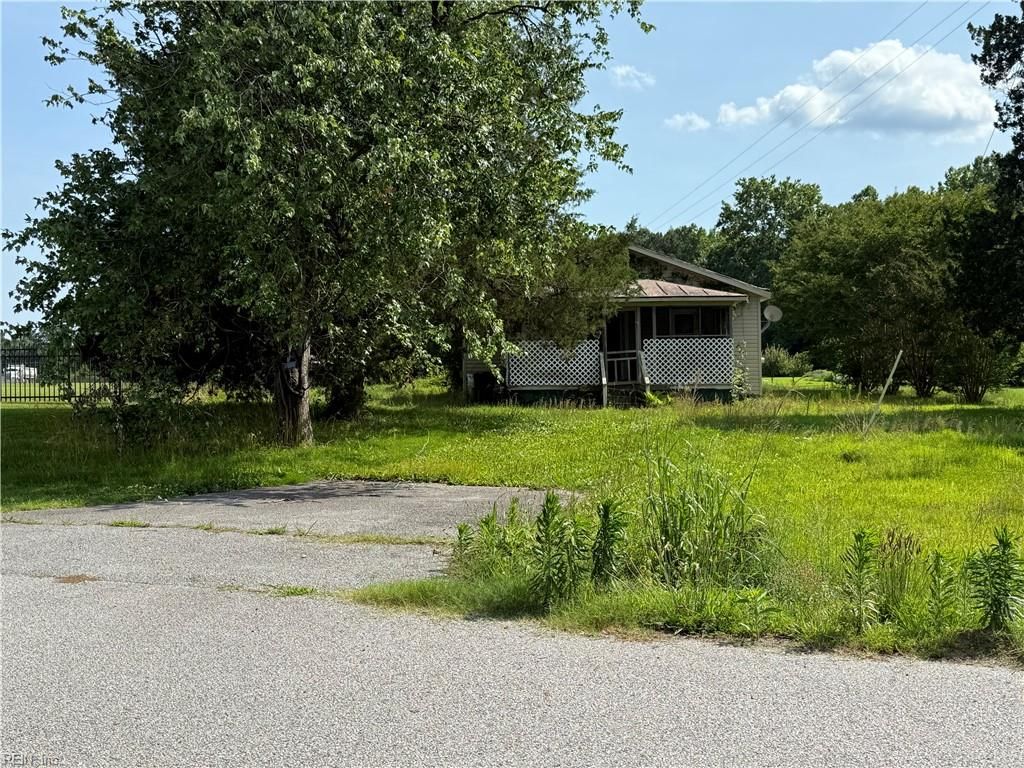 1833 Cypress Chapel RD, Suffolk, VA 23434