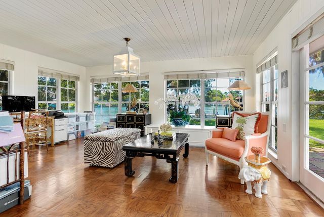 1542 GULFVIEW DRIVE, Sarasota, FL 34236