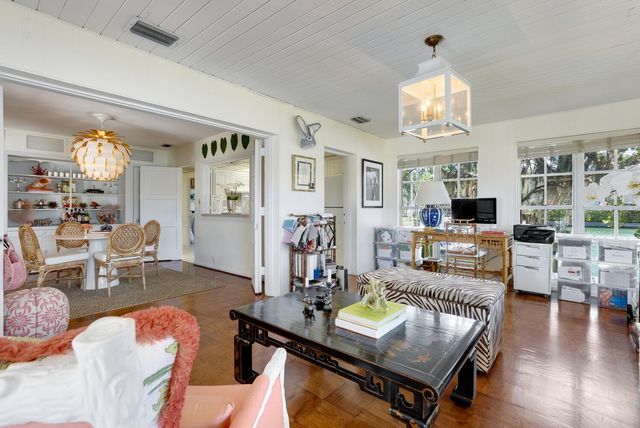 1542 GULFVIEW DRIVE, Sarasota, FL 34236