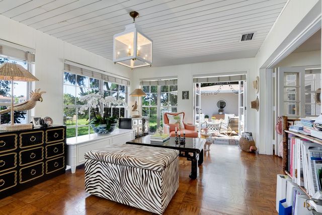 1542 GULFVIEW DRIVE, Sarasota, FL 34236