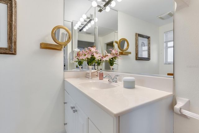 1542 GULFVIEW DRIVE, Sarasota, FL 34236