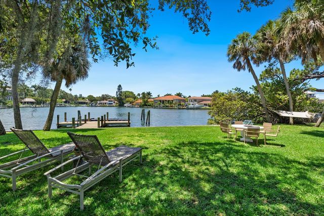 1542 GULFVIEW DRIVE, Sarasota, FL 34236