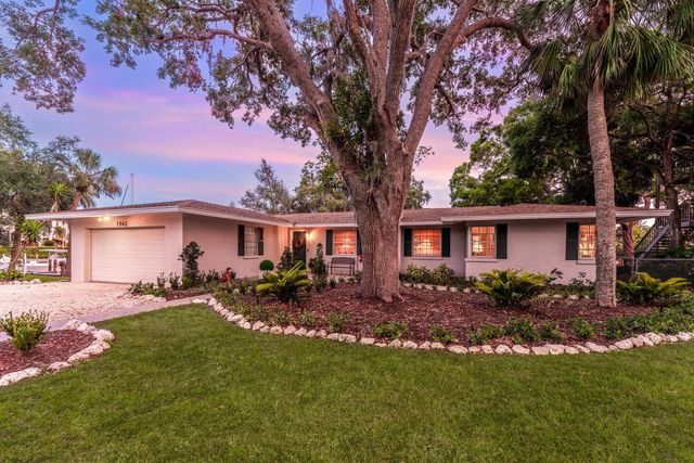 1542 GULFVIEW DRIVE, Sarasota, FL 34236