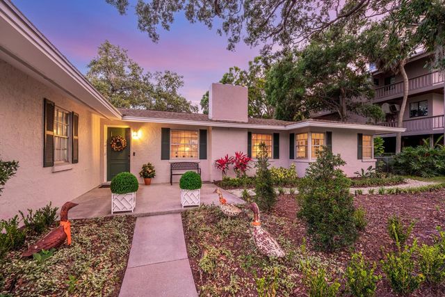 1542 GULFVIEW DRIVE, Sarasota, FL 34236