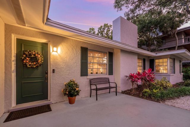 1542 GULFVIEW DRIVE, Sarasota, FL 34236