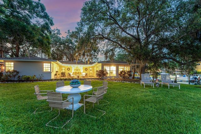 1542 GULFVIEW DRIVE, Sarasota, FL 34236