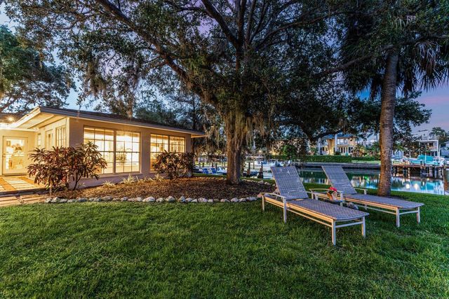 1542 GULFVIEW DRIVE, Sarasota, FL 34236