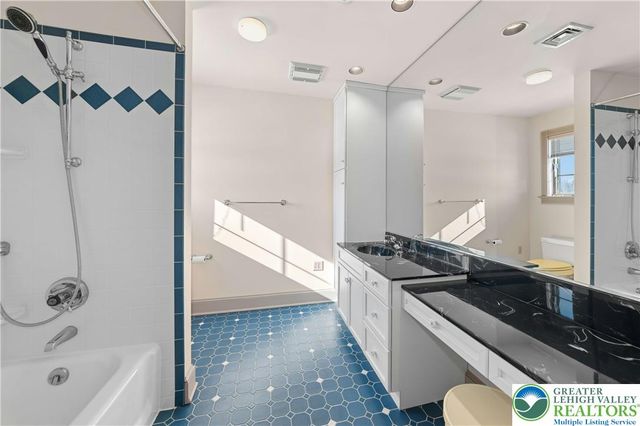 3640 Manor Road, Bethlehem, PA 18020