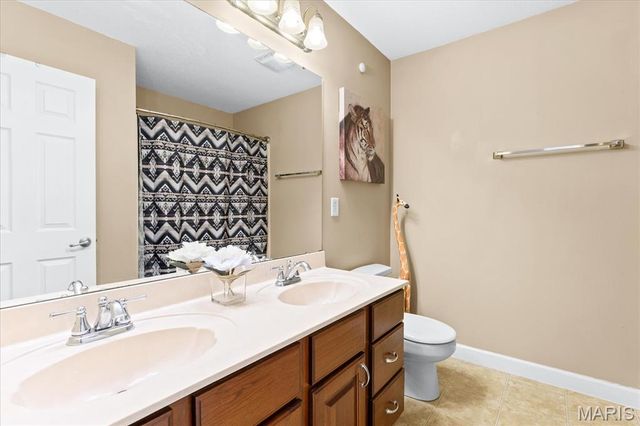 400 Grand Orchid Road, O'fallon, IL 62269