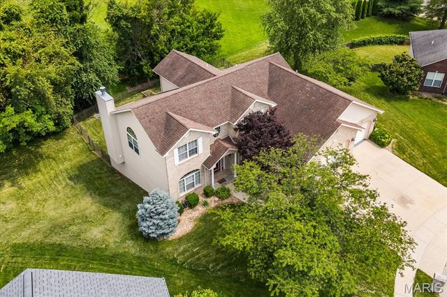 400 Grand Orchid Road, O'fallon, IL 62269