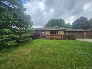 3804 Embarcadero Street, Waterford Charter Township, MI 48329