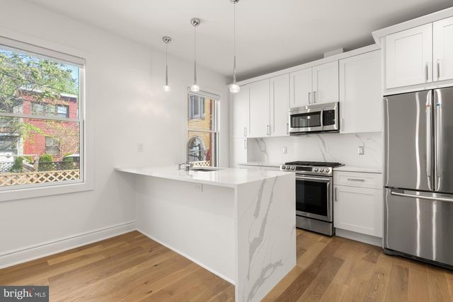 317 3rd St SE Apt 25, Washington, DC 20003