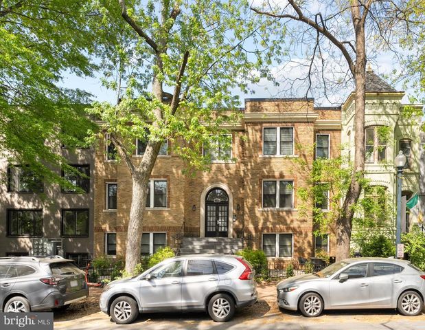 317 3rd St SE Apt 25, Washington, DC 20003