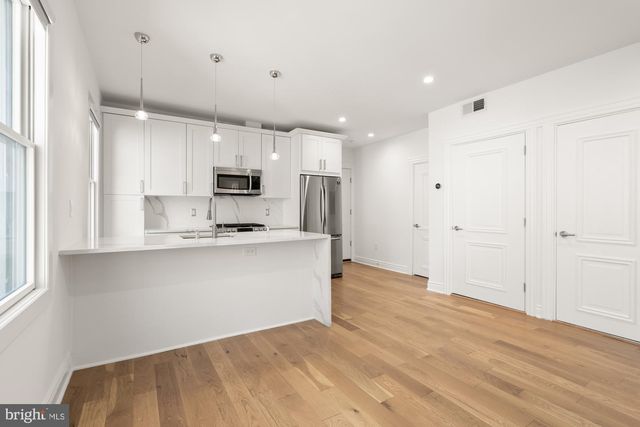 317 3rd St SE Apt 25, Washington, DC 20003