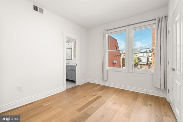 317 3rd St SE Apt 25, Washington, DC 20003