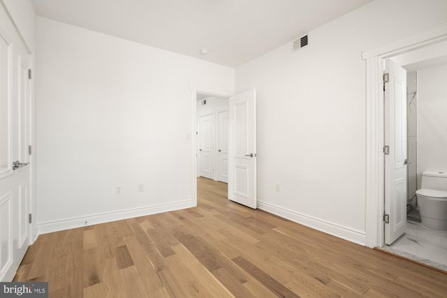 317 3rd St SE Apt 25, Washington, DC 20003