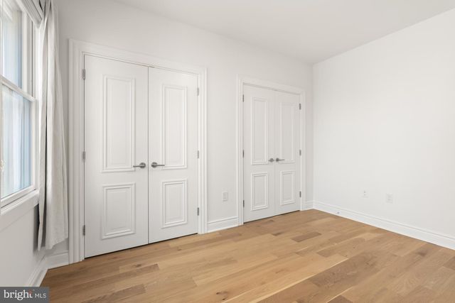 317 3rd St SE Apt 25, Washington, DC 20003