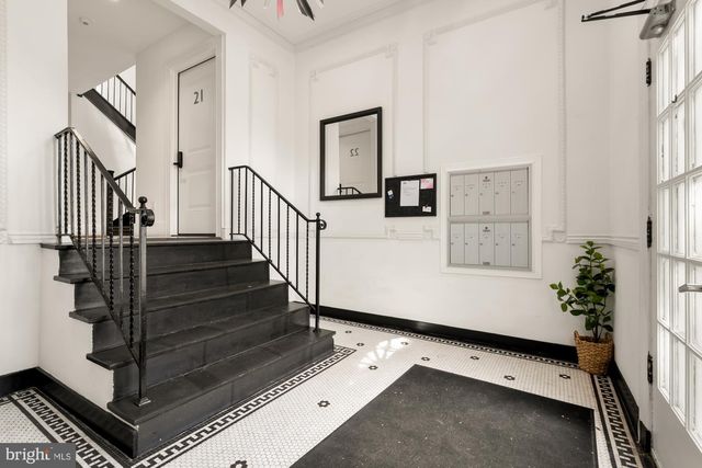 317 3rd St SE Apt 25, Washington, DC 20003