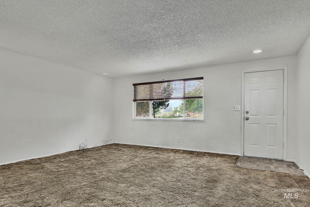 803 E Colorado, Nampa, ID 83686 photo 4