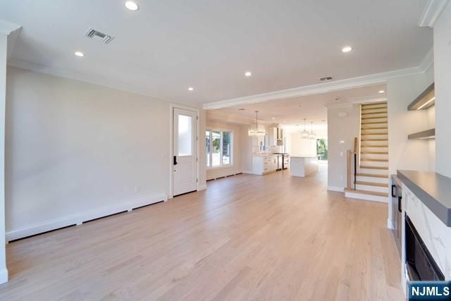 462 A 6th A, Palisades Park, NJ 07650