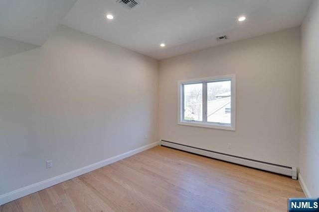462 A 6th A, Palisades Park, NJ 07650