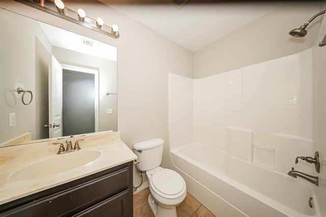 9423 Peachtree Lane, Midwest City, OK 73130