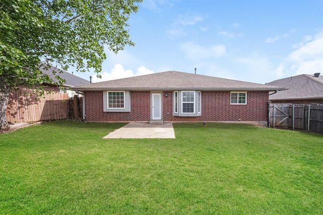 9423 Peachtree Lane, Midwest City, OK 73130