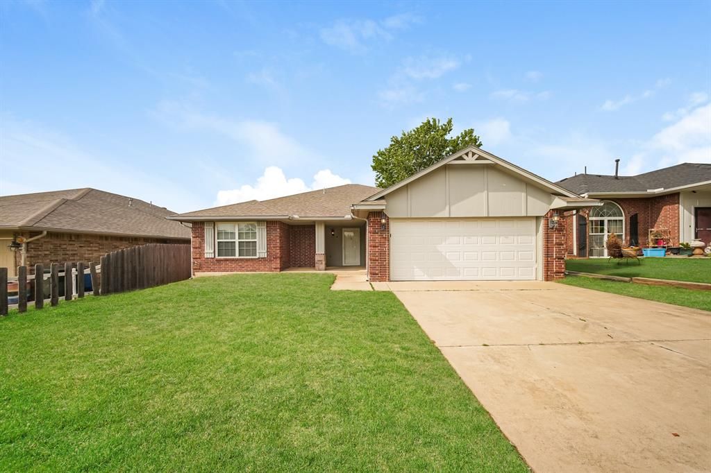 9423 Peachtree Lane, Midwest City, OK 73130