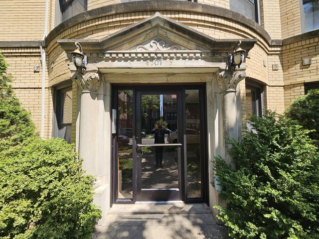 5507 N Campbell Avenue 2N, Chicago, IL 60625