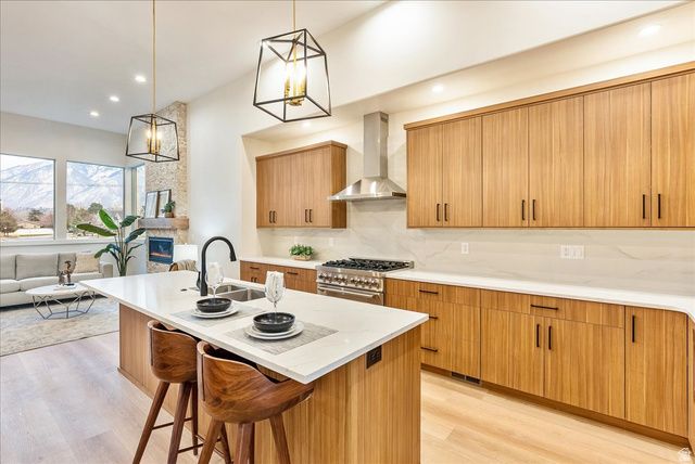 7044 S 1700 E, Cottonwood Heights, UT 84121