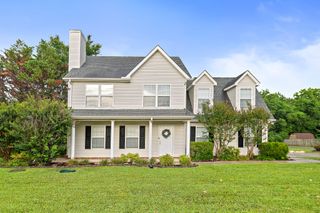 655 Fleming Farms Dr, Murfreesboro, TN 37128