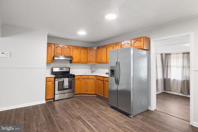 140 CAPITAL DR, Martinsburg, WV 25401