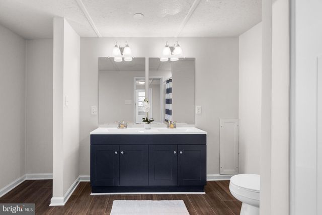 140 CAPITAL DR, Martinsburg, WV 25401