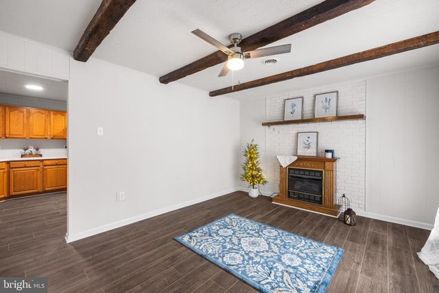 140 CAPITAL DR, Martinsburg, WV 25401